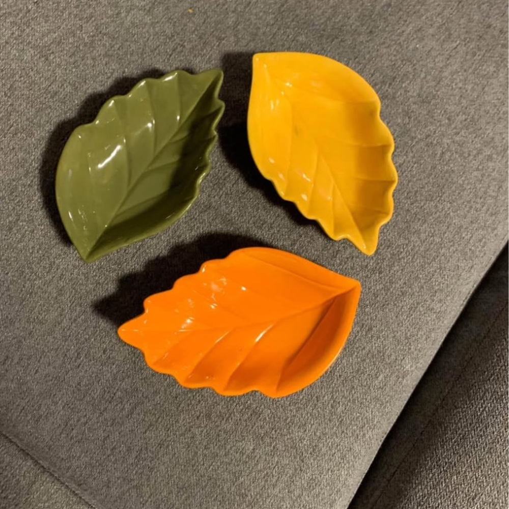 Ceramic Leaf Dishes